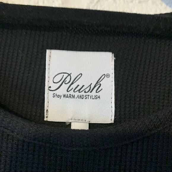 REVOLVE Plush Micro Thermal Pajama Set in Black NWT - Picture 4 of 6